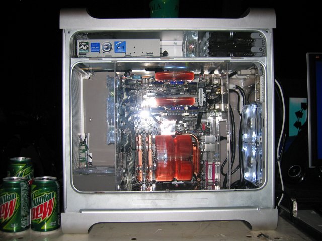 The builder claims no Macs were destroyed in the building of this mod (qc062001.jpg, 640w x 480h )