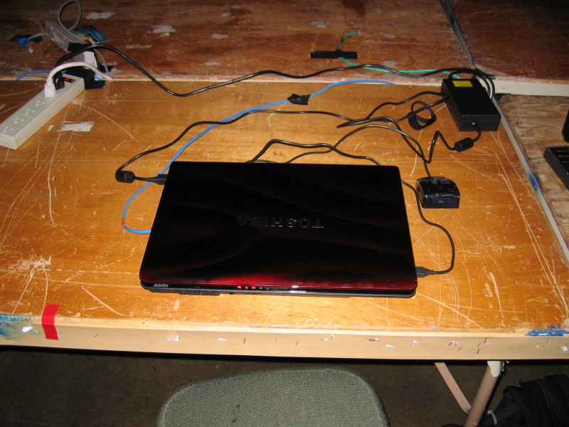 The colors on the lid of this Toshiba laptop did not show well in this photo, unfortunately. (qc072040.jpg, 800w x 600h )
